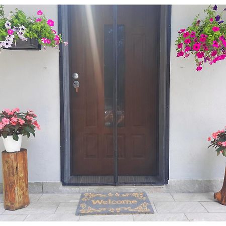 Bed and Breakfast La Casina Trecasali Екстер'єр фото