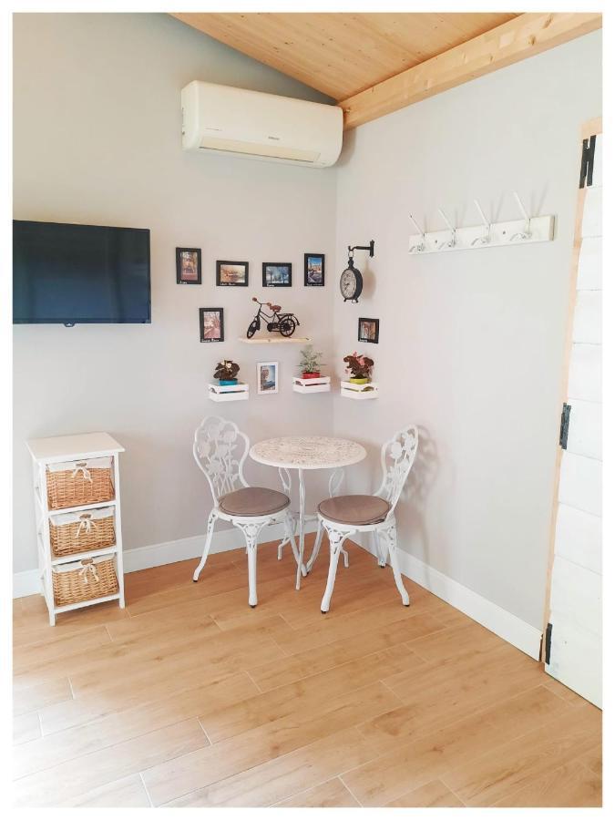 Bed and Breakfast La Casina Trecasali Екстер'єр фото