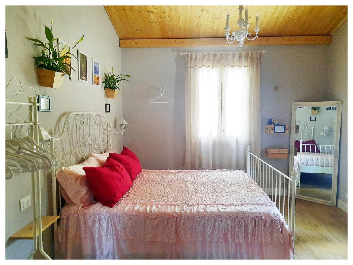 Bed and Breakfast La Casina Trecasali Екстер'єр фото